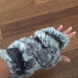 Intermix rabbit fur fingerless gloves grey BNWT